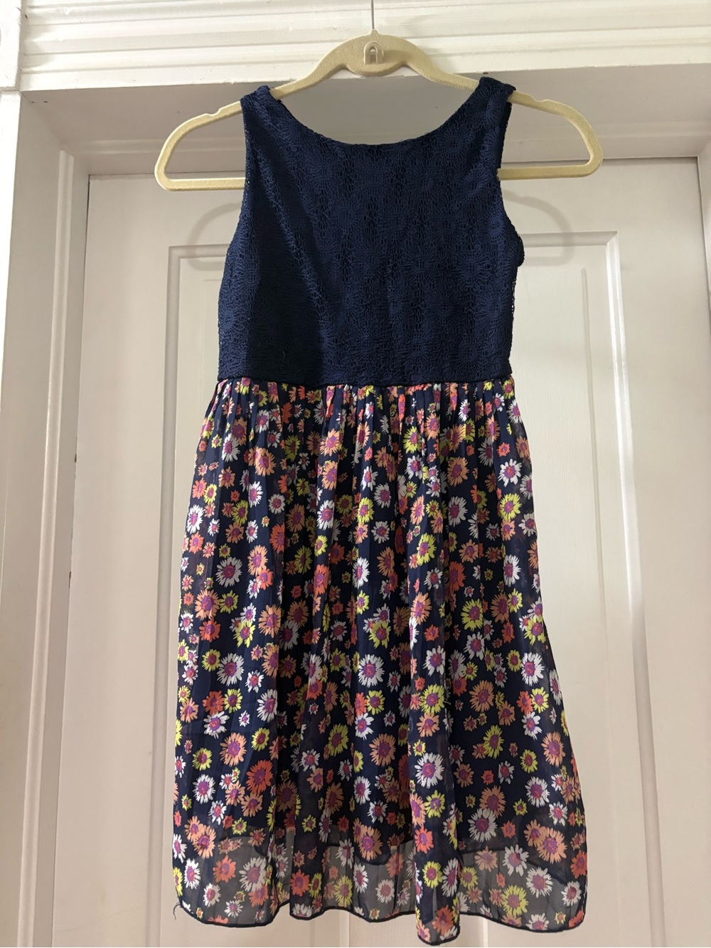 D-Signed by Disney Girls Navy and Floral Sleeveless Dress Size Medium 10/12 NWOT